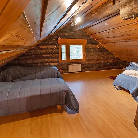 Menninkaeisenkolo By Interhome